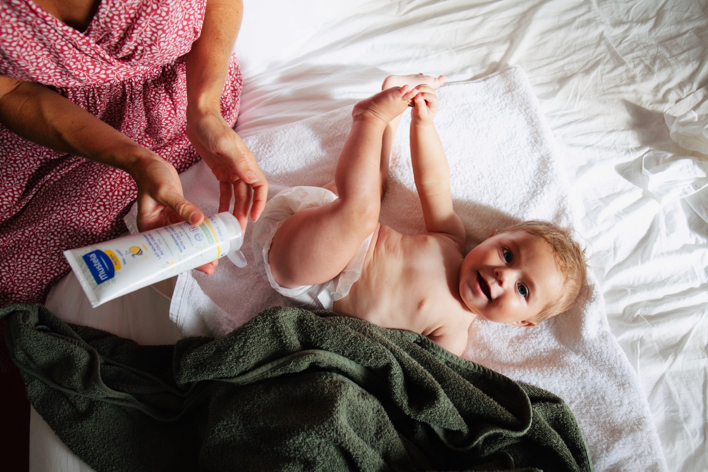 Cold Cream ve Organik Balmumu İçeren Kuru Ciltler için Besleyici Bebek Losyonu