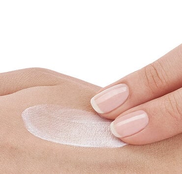 Yüksek Korumalı Yaşlanma Karşıtı Güneş Yüz Bakım Kremi - SPF 50 (UVA+UVB)
