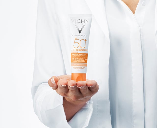 Çok Yüksek Korumalı Leke Karşıtı Yüz Kremi - SPF 50+ (UVA+UVB)